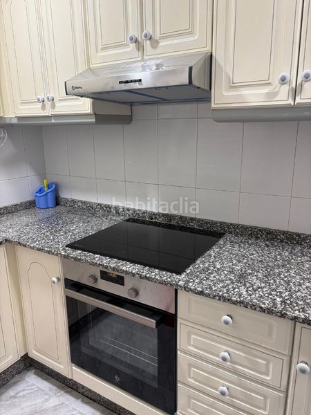 Foto 8838242e-6a3b-4ff1-be4f-b580678a6c99. Rent flat with heating parking in Campus Sur - Santa Marta Santiago de Compostela