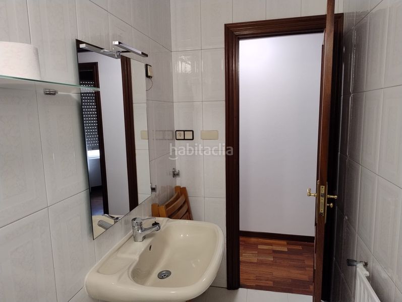 Foto adfaef4b-3e1c-490d-999a-2b5f61b45905. Rent flat with heating parking in Campus Sur - Santa Marta Santiago de Compostela