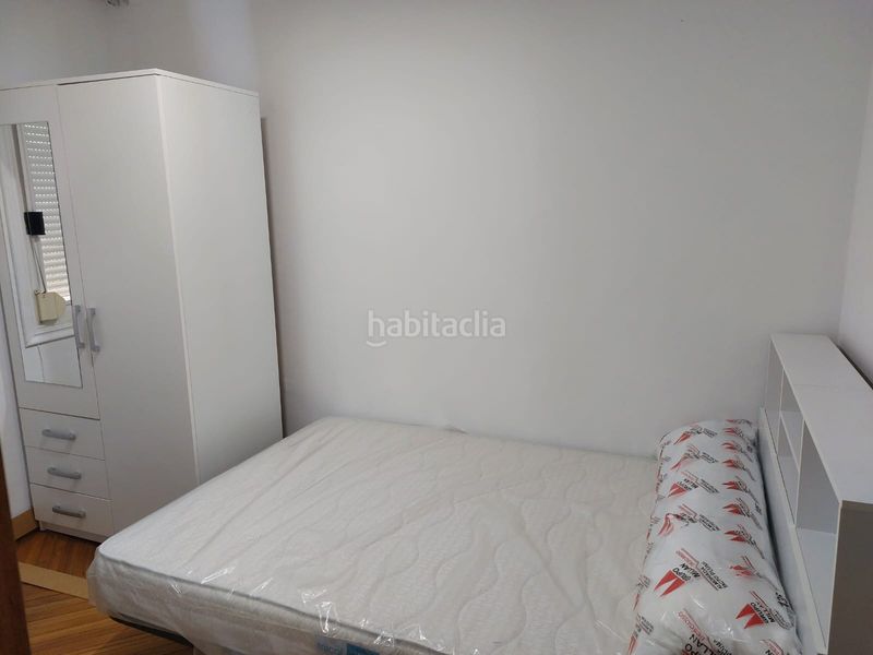 Foto 366aa64f-9d25-401f-b433-7a2c7ebf6e66. Rent flat with heating in Ensanche - Sar Santiago de Compostela