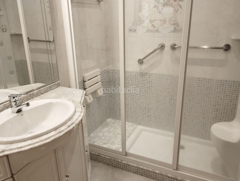 Foto 8b175a76-afa4-4aae-b21a-c5ea5b55cab1. Rent flat with heating in Ensanche - Sar Santiago de Compostela