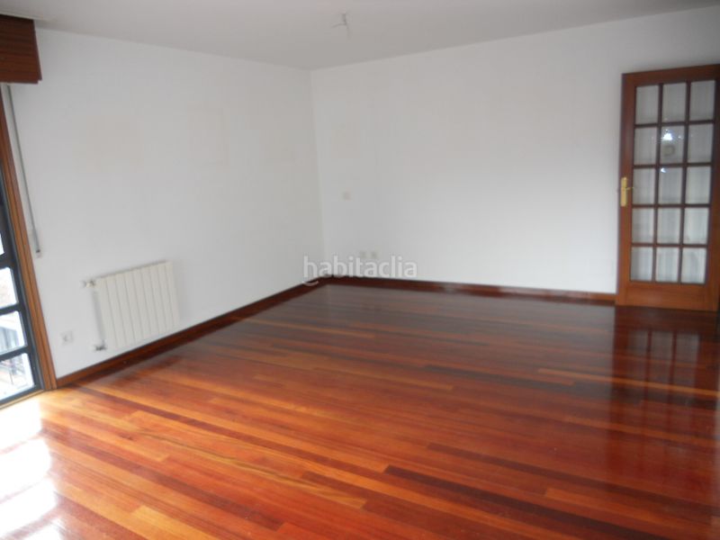 Foto 0f6c7960-a806-449e-a25d-f1d788ee8f9d. Rent flat with heating parking in Concheiros - Fontiñas Santiago de Compostela