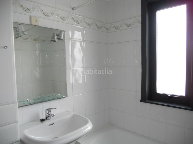 Foto 1fc06ea8-4499-40c0-b318-27da20ab5192. Rent flat with heating parking in Concheiros - Fontiñas Santiago de Compostela