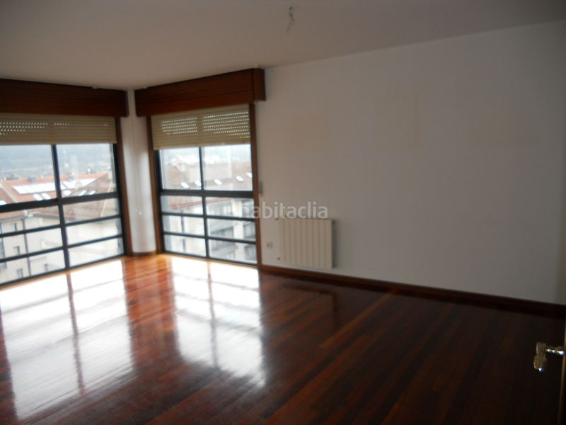 Foto 22b5ab5d-9e1b-4e5e-b7fd-5f23dcbac0b2. Rent flat with heating parking in Concheiros - Fontiñas Santiago de Compostela