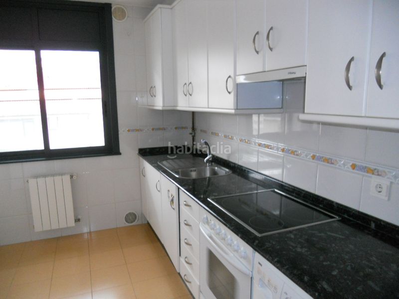 Foto 451bf8b4-9211-4093-842d-4fffe897297a. Rent flat with heating parking in Concheiros - Fontiñas Santiago de Compostela