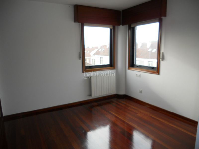 Foto 6c447735-b50b-4a97-b7e9-f05f2fb2363d. Rent flat with heating parking in Concheiros - Fontiñas Santiago de Compostela