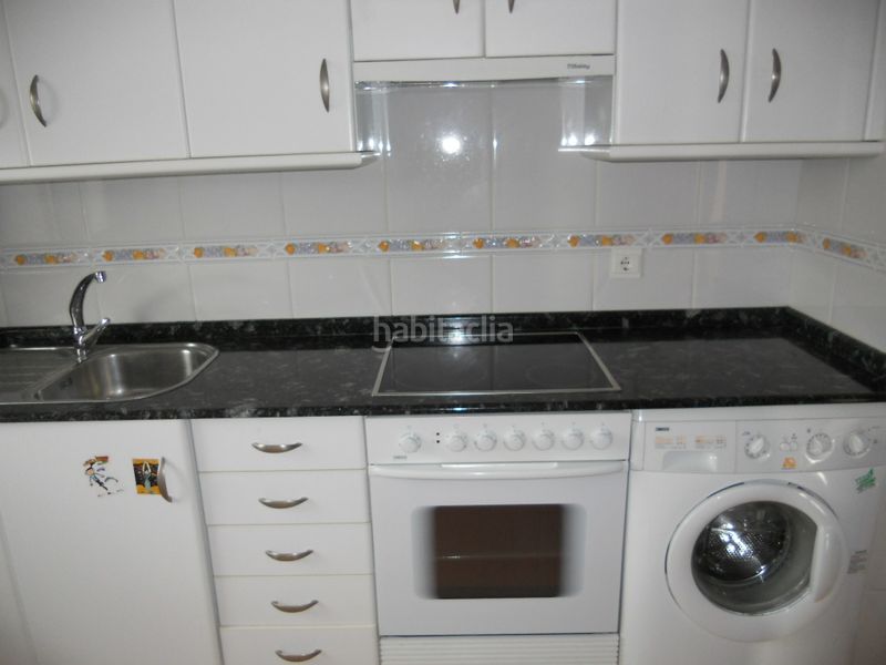 Foto 6c7571de-f9cf-40da-8fdb-3cecfb1b34ae. Rent flat with heating parking in Concheiros - Fontiñas Santiago de Compostela