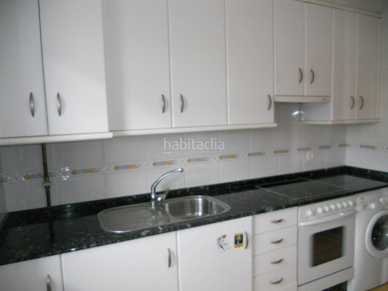 Foto 805710f2-ec4a-4d1a-8365-144c0e2a85b0. Rent flat with heating parking in Concheiros - Fontiñas Santiago de Compostela