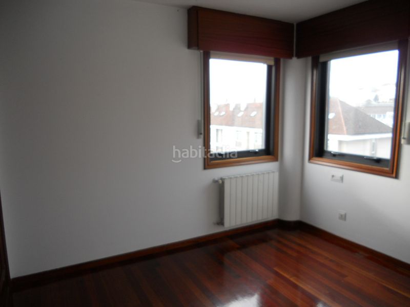 Foto d11af99f-344c-47b1-afda-c51e0ee03c77. Rent flat with heating parking in Concheiros - Fontiñas Santiago de Compostela