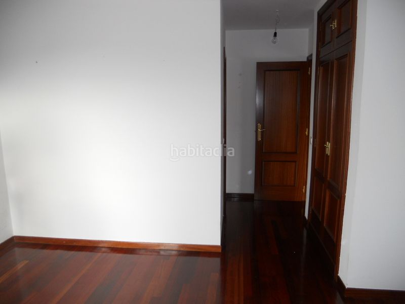 Foto d832f20e-d94a-498f-9280-a913f166c449. Rent flat with heating parking in Concheiros - Fontiñas Santiago de Compostela