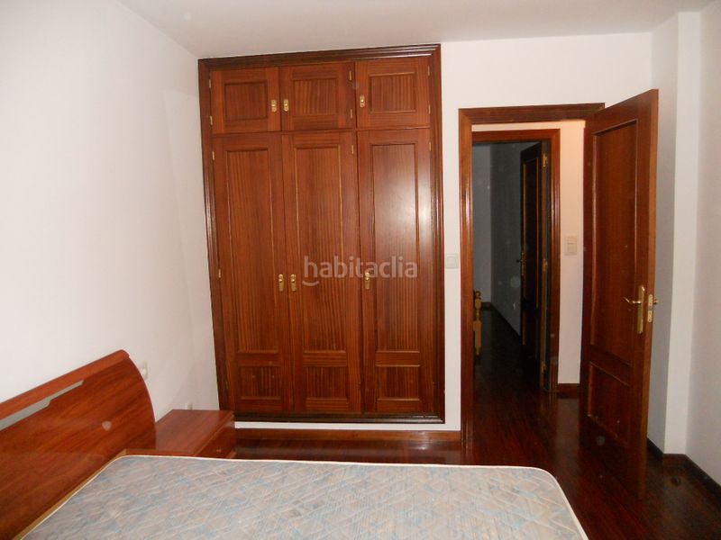 Foto 0e2c9d7b-72a6-41eb-9113-e457d451a5fd. Rent flat with heating parking in O Milladoiro Ames