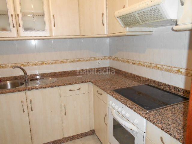 Foto 54e41dfd-b351-44db-93e1-368271a9d505. Rent flat with heating parking in O Milladoiro Ames