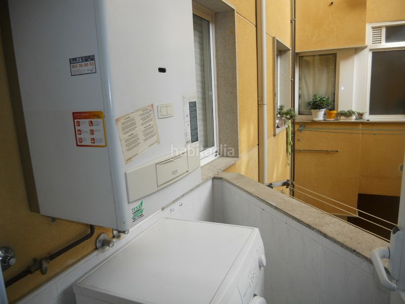 Foto 56ca820a-037c-48f6-a8b1-cb0a10decf3b. Rent flat with heating parking in O Milladoiro Ames