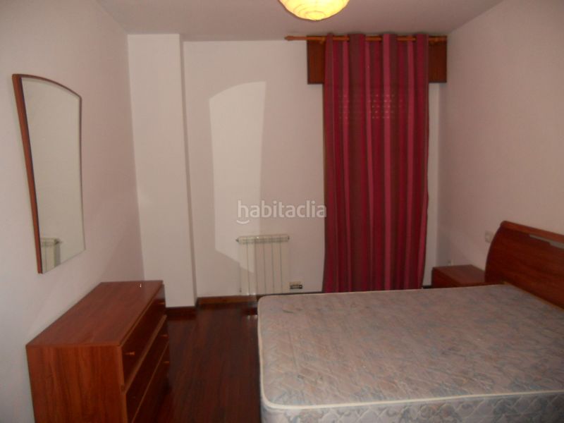 Foto c1dbede3-378f-4b5f-9532-90f142497f0d. Rent flat with heating parking in O Milladoiro Ames
