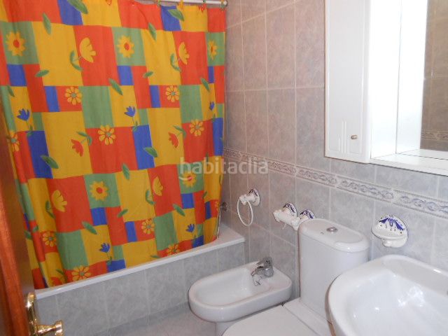 Foto c7fb9413-fbbd-4a09-b7e0-3997abe98541. Rent flat with heating parking in O Milladoiro Ames