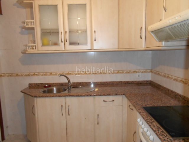 Foto 233ca870-f586-46c8-a590-ed4226db80c3. Alquiler piso en O Milladoiro Ames