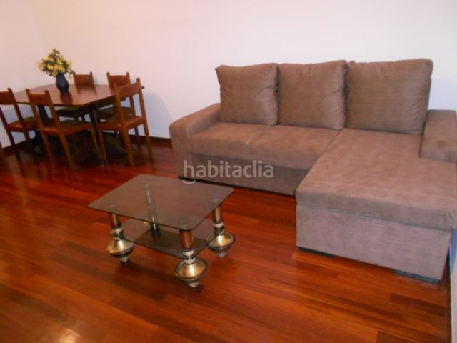 Foto a1935bfe-57f7-4ff0-a65d-176a4c03a84f. Alquiler piso en O Milladoiro Ames