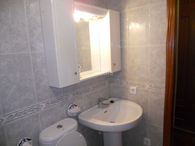 Foto f29622a9-f288-4910-8694-4c550e7a34ec. Alquiler piso en O Milladoiro Ames
