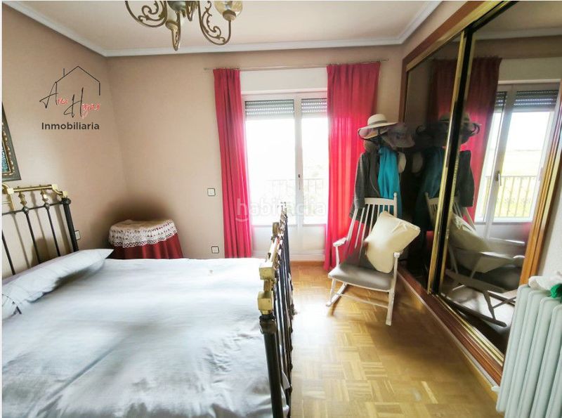Foto 40a239a5-e4b9-4799-b10e-9225f5109d85. Chalet with heating parking pool in Villares de la Reina