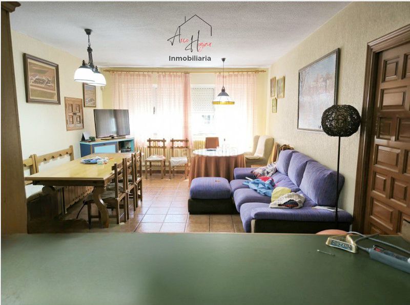 Foto da282758-9096-443c-8fda-0c121bceb0d7. Chalet with heating parking pool in Villares de la Reina