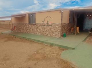 Casa  Claveles. Casa en venta en miranda de azan, 2 dormitorios.