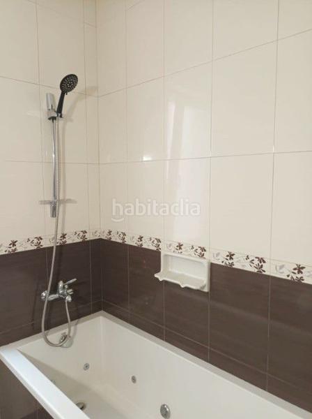 Foto f462a047-eb59-40bd-a3db-de2f3e6059bd. Alquiler piso  en alquiler en avda. portugal, 4 dormitorios. en Salamanca
