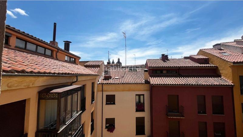 Foto f9effc9f-67e4-4386-9ff6-b0e93e68ec34. Miete etagenwohnung mit heizung in San Vicente - Las Úrsulas Salamanca