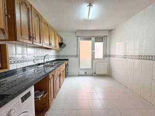 Pis  Comuneros. Piso en venta en comuneros, 2 dormitorios.