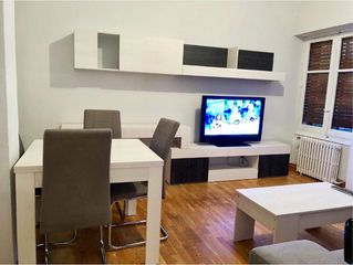 Miete Etagenwohnung  Canalejas. Piso en alquiler en canalejas, 4 dormitorios.