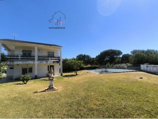 Xalet  La cabezuela. Chalet en venta en calvarrasa de abajo, 4 dormitorios.