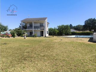 Xalet  La cabezuela. Chalet en venta en calvarrasa de abajo, 4 dormitorios.
