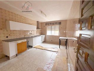 Maison  Sindicato. Casa en venta en calvarrasa de arriba, 3 dormitorios.