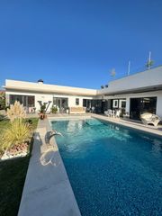 Maison  Álamo. Casa en venta en carrascal del obispo, 3 dormitorios.