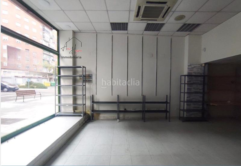 Foto 4d86baeb-5114-4cbe-a0c6-8943160dea96. Alquiler local comercial local com. en alquiler en los ovalle. en Salamanca