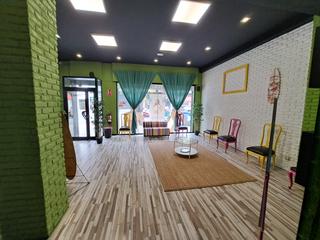 Lloguer Local Comercial a La Buhaira. Alquiler local en luis montoto