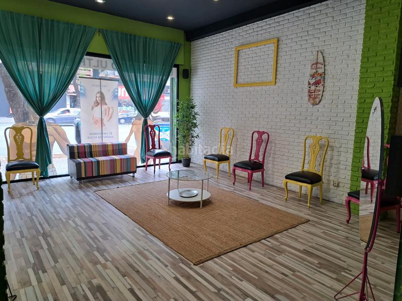 Foto cd810004-b738-4dfa-a89d-cc519c29b5ce. Location local commercial dans La Buhaira Sevilla