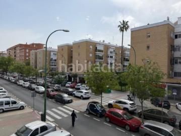 Foto e6f7e2b3-dabc-423b-ac49-2ef4f530a6d2. Etagenwohnung in calle antonio maura montaner 49 in Sevilla