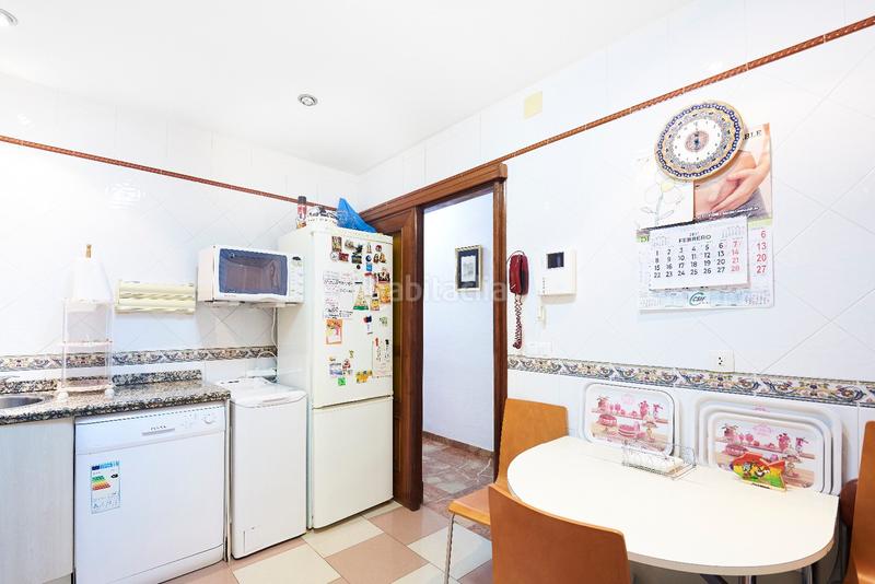 Foto 466d0d43-764c-419f-8466-5d1576fd9c96. Piso venta de piso jose laguillo en San Carlos - San José Sevilla