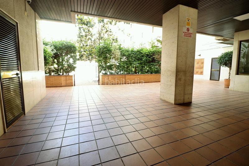 Foto 8e49657a-764d-4c4c-8921-f4ef2f63a536. Piso venta de piso zona ramon carande en Parque María Luisa -Giralda Sur Sevilla