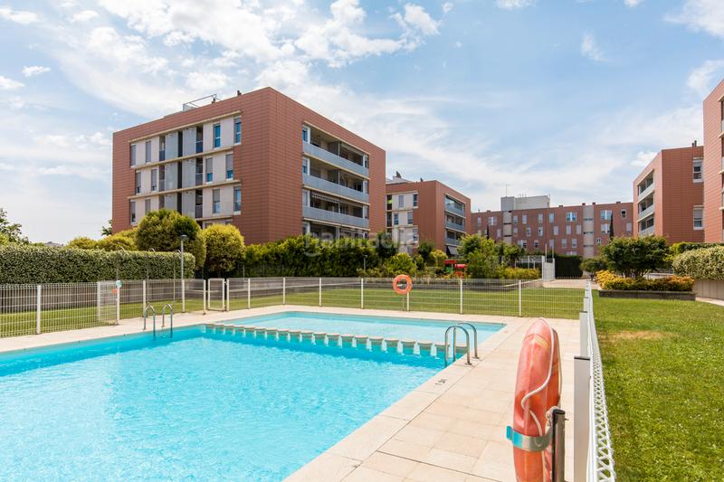 Foto a4b4282f-cedd-4c7f-a0aa-498374ca87a0. Duplex con riscaldamento piscina in Miralbueno Zaragoza