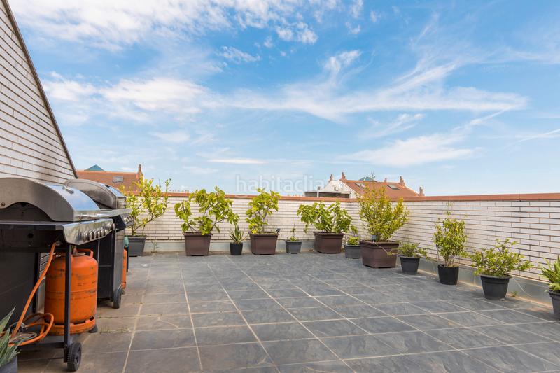 Foto a7f48038-1b7d-494c-96cd-937de5567127. Duplex con riscaldamento piscina in Miralbueno Zaragoza