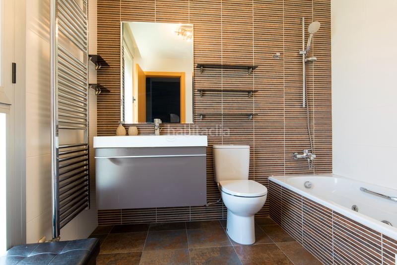 Foto cf109d3a-0253-4a2e-a7ce-97a49134283f. Duplex con riscaldamento piscina in Miralbueno Zaragoza