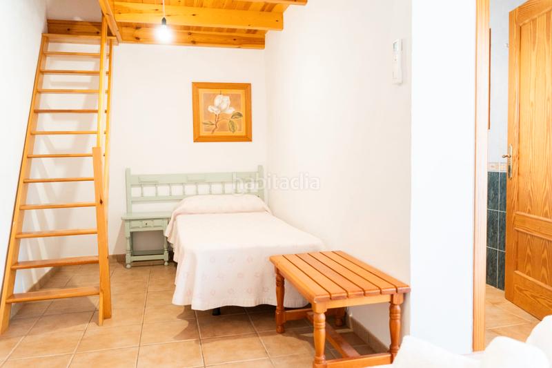 Foto 5324e347-f3e4-4659-b421-c11fa5638658. Edificio en carrer del flamenc 9 en Deltebre
