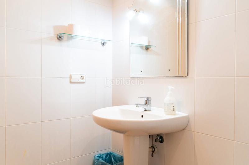 Foto cee54c08-d2ed-46ac-9ef7-a63665ad9e51. Edificio en carrer del flamenc 9 en Deltebre
