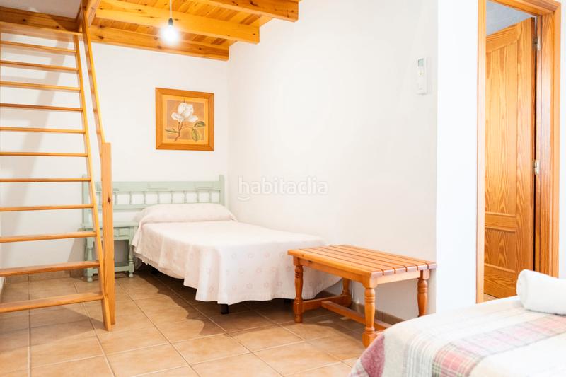 Foto e167bc0a-0519-4fd8-a663-0139dce1b1fa. Edificio en carrer del flamenc 9 en Deltebre