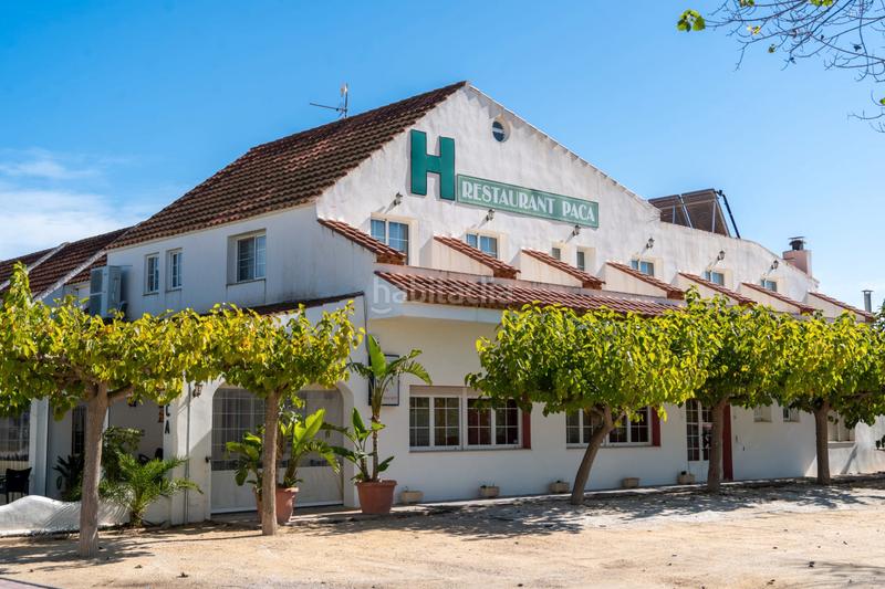 Foto b82944d0-ff22-4d28-8fc9-b3de5a1c6b92. Gebäude in carrer del flamenc 9 in Deltebre