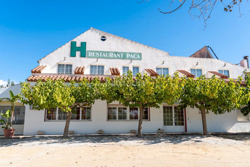 Foto e8ed64d3-0846-48e4-a110-1642f1615316. Gebäude in carrer del flamenc 9 in Deltebre