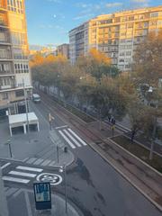 Etagenwohnung  Calle de santiago ramón y cajal. ? magnífico piso de 203 m² en pleno centro de zaragoza – gran ví