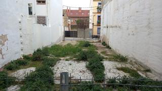 Terreno residencial en Calle de Santiago Rusiñol 25