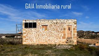 Country house in Maella