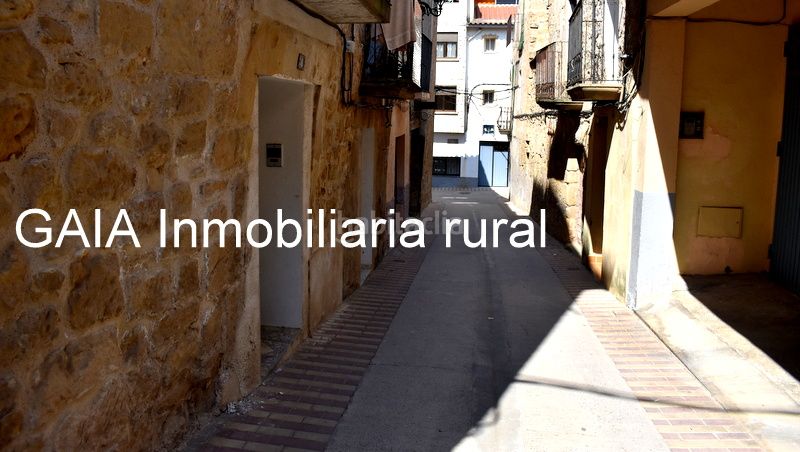 Foto 1a87d99e-bce8-4cd3-8f29-cfa1fabe52d6. Casa adossada a Maella